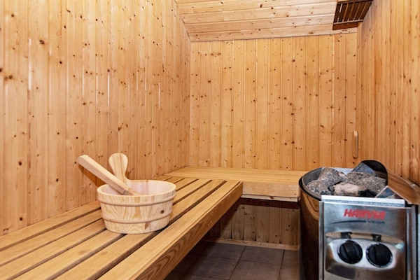 Foto van Luxe vakantiehuis met zwembad - Vakantiehuis in Fanø - Sauna