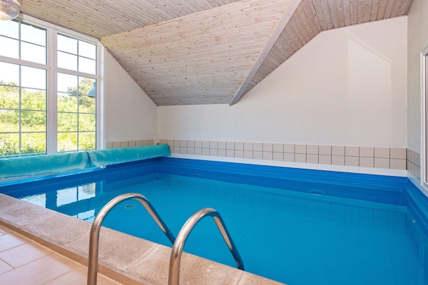Foto van Luxe vakantiehuis met zwembad - Vakantiehuis in Fanø - Pool