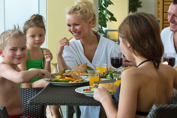 Foto van 6 persoons vakantie huis op een vakantie park in Rømø - Pool