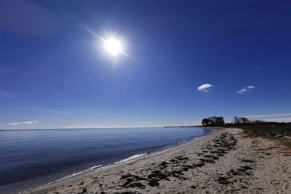 Foto van Vakantiehuis aan de kust met spa en sauna - Vakantiehuis in Rudkøbing - WaterView