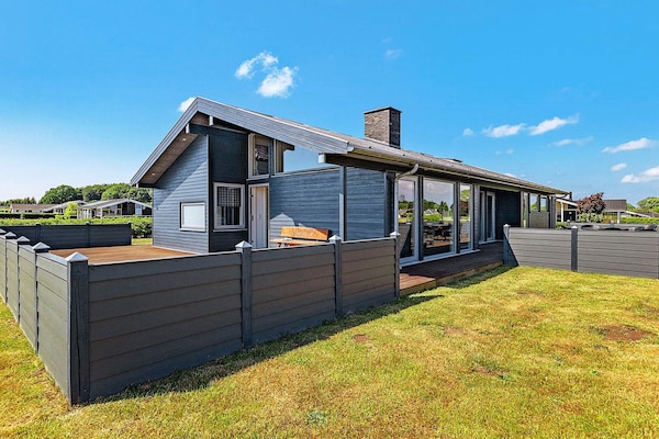 Foto van Vakantiehuis aan de kust met spa en sauna - Vakantiehuis in Rudkøbing - Outdoor
