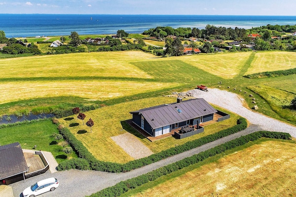 Foto van Vakantiehuis aan de kust met spa en sauna - Vakantiehuis in Rudkøbing - Outdoor
