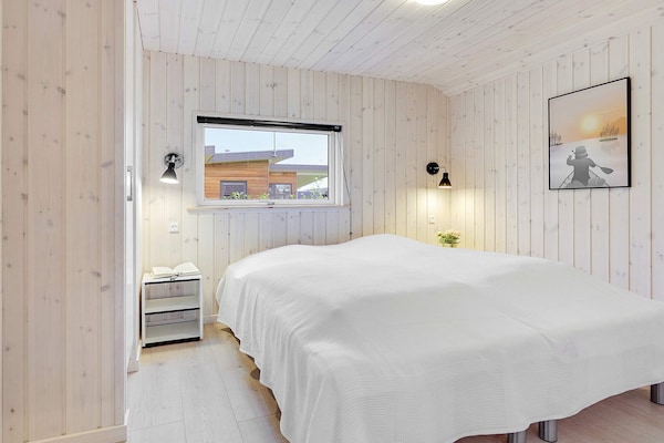 Foto van Luxe vakantieverblijf met zwembad - Vakantiehuis in Væggerløse - Indoor