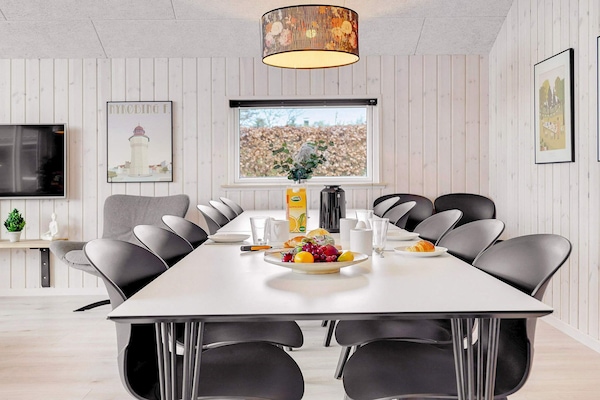 Foto van Luxe vakantieverblijf met zwembad - Vakantiehuis in Væggerløse - Indoor