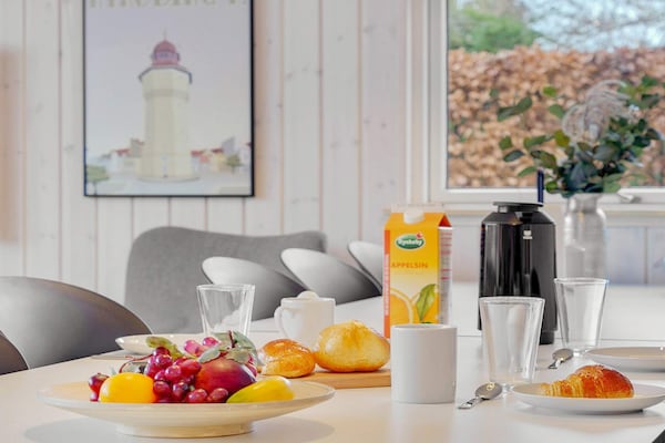 Foto van Luxe vakantieverblijf met zwembad - Vakantiehuis in Væggerløse - Indoor