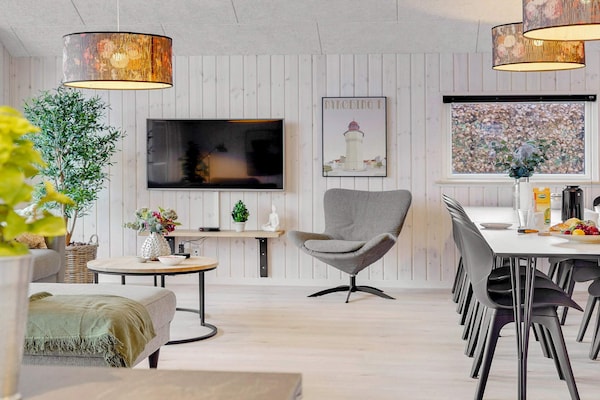 Foto van Luxe vakantieverblijf met zwembad - Vakantiehuis in Væggerløse - Indoor