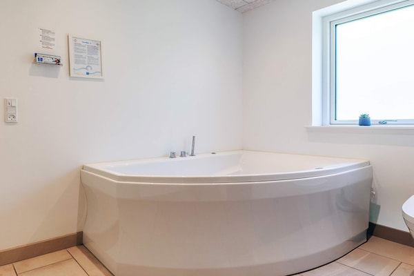 Foto van 14 persoons vakantie huis in Væggerløse-By Traum - Spa