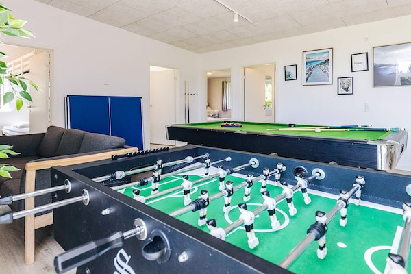 Foto van 14 persoons vakantie huis in Væggerløse-By Traum - Indoor