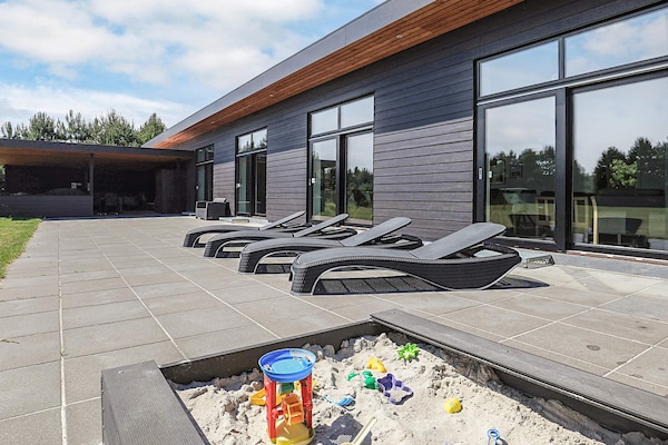 Foto van 14 persoons vakantie huis in Væggerløse-By Traum - Outdoor