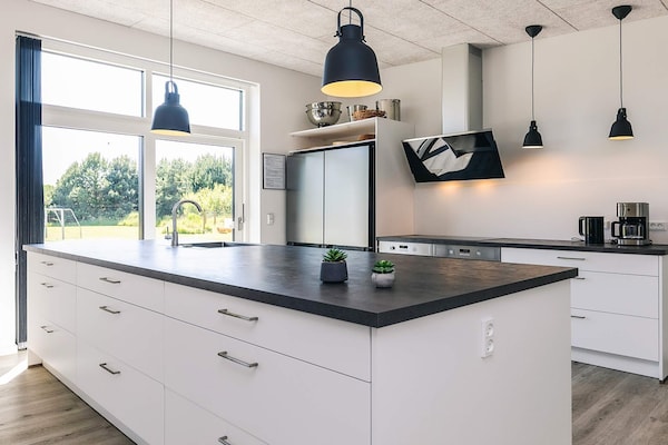 Foto van 14 persoons vakantie huis in Væggerløse-By Traum - Indoor