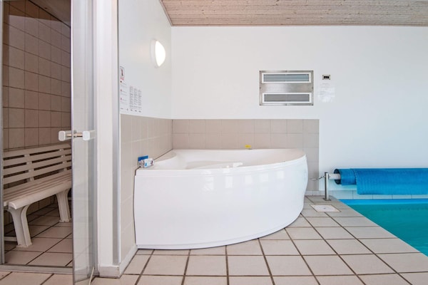 Foto van Luxe vakantieverblijf in Hejlsminde - Vakantiehuis in Hejls - Spa