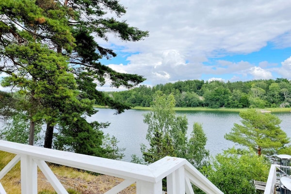 Foto van Hut aan het meer met panoramisch uitzicht - Vakantiehuis in INGARÖ - WaterView