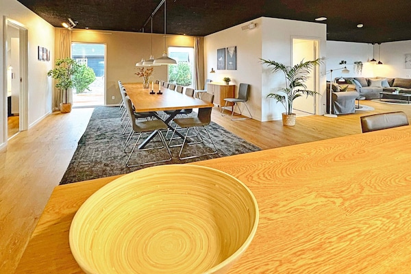 Foto van 14 persoons vakantie huis in Væggerløse-By Traum - Indoor