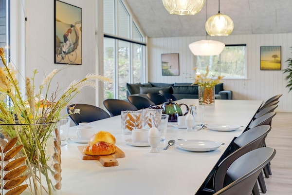 Foto van Luxe strandhuis met spa - Vakantiehuis in Væggerløse - Indoor