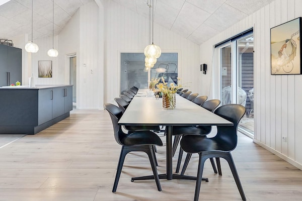 Foto van Luxe strandhuis met spa - Vakantiehuis in Væggerløse - Indoor