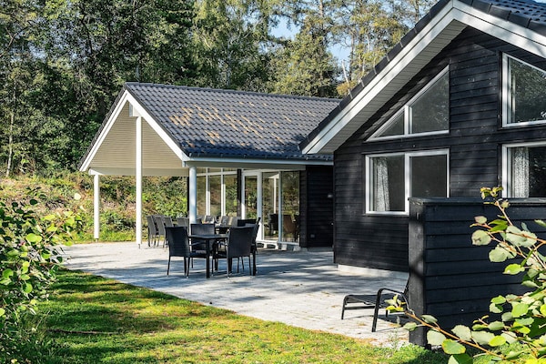 Foto van Luxe strandhuis met spa - Vakantiehuis in Væggerløse - View