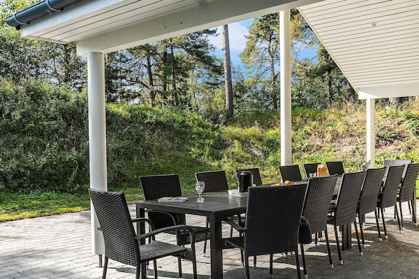 Foto van Luxe strandhuis met spa - Vakantiehuis in Væggerløse - View