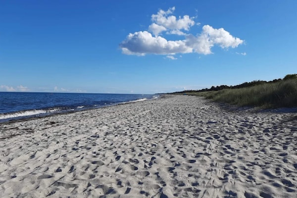 Foto van Luxe strandretraite in Væggerløse - Vakantiehuis in Væggerløse - WaterView