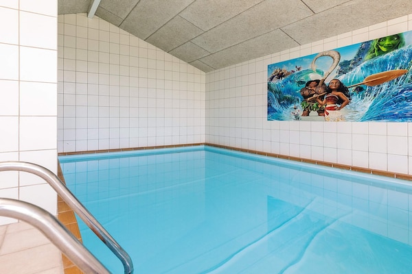 Foto van 14 persoons vakantie huis in Væggerløse-By Traum - Pool