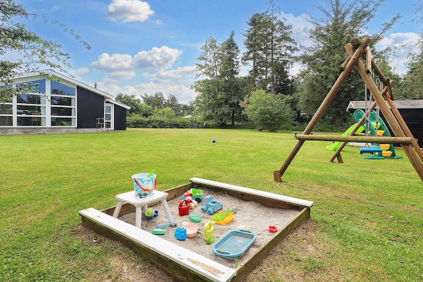 Foto van 14 persoons vakantie huis in Væggerløse-By Traum - Untagged