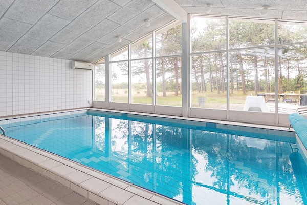 Foto van Luxe strandtoevlucht -- By Traum Ferienwohnungen - Vakantiehuis in Humble - Pool