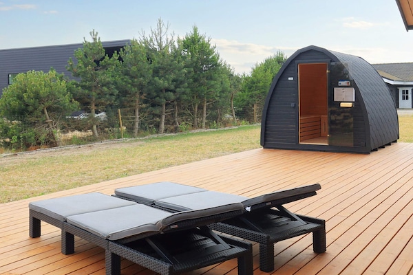 Foto van Luxe vakantieverblijf in Marielyst - Vakantiehuis in Væggerløse - View