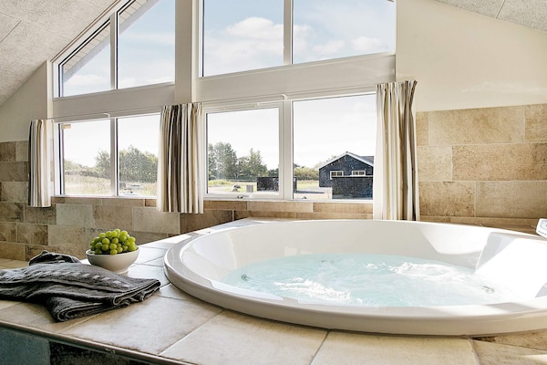 Foto van Luxe villa met zwembad -- By Traum Ferienwohnungen - Spa