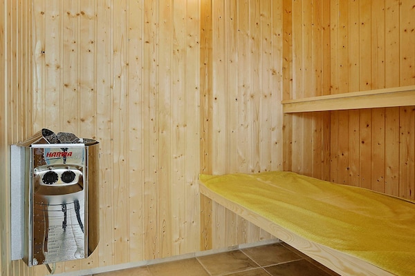 Foto van Luxe villa met zwembad -- By Traum Ferienwohnungen - Sauna