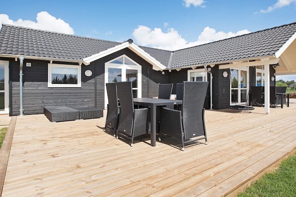 Foto van Luxe retraite met spa -- By Traum Ferienwohnungen - Vakantiehuis in Væggerløse - Outdoor