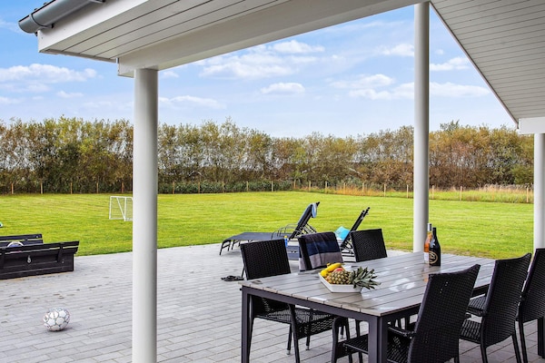 Foto van Luxe vakantieverblijf in Marielyst - Vakantiehuis in Idestrup - View
