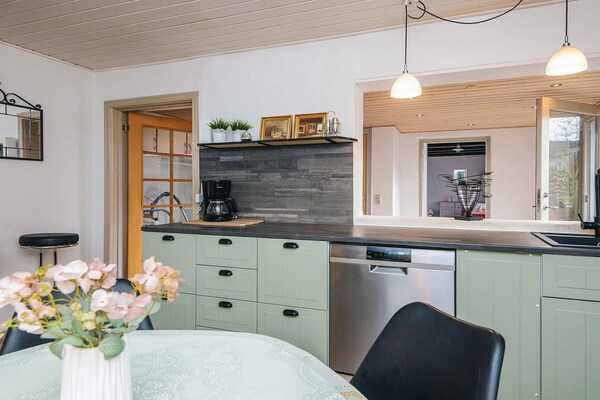 Foto van Activiteitenhuis midden in het internaat - Vakantiehuis in Bording - Indoor