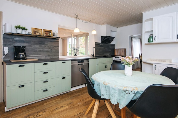Foto van Activiteitenhuis midden in het internaat - Vakantiehuis in Bording - Indoor