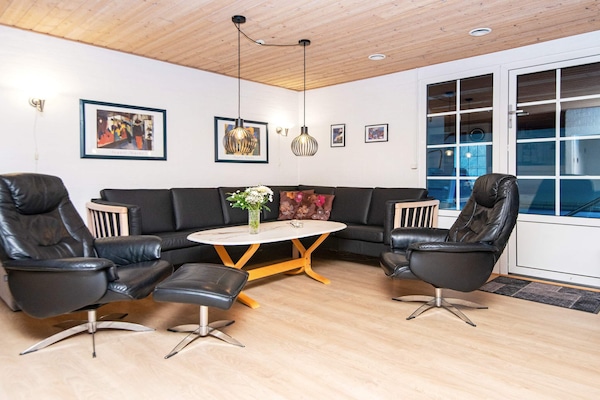Foto van Luxe zwembad retraite -- By Traum Ferienwohnungen - Vakantiehuis in Ulfborg - Indoor