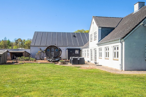 Foto van 14 Personen vakantie huis in Ribe - Vakantiehuis in Ribe - Outdoor