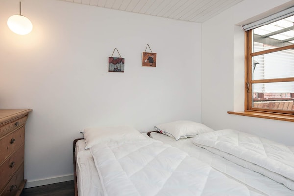 Foto van Ringkøbing herenhuis met spa en activiteitenruimte - Indoor