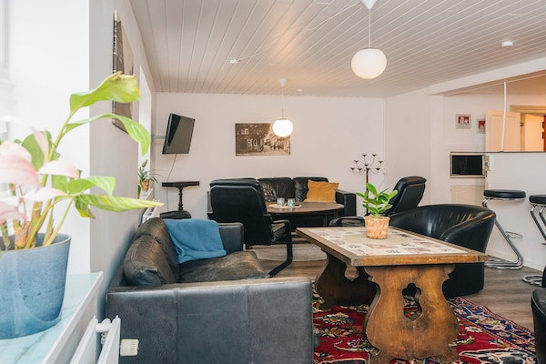 Foto van Ringkøbing herenhuis met spa en activiteitenruimte - Indoor