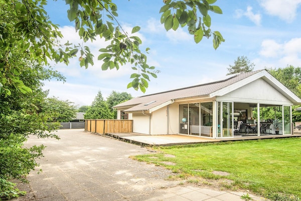 Foto van 12 Personen vakantie huis in Oksbøl - Vakantiehuis in Oksbøl - Outdoor