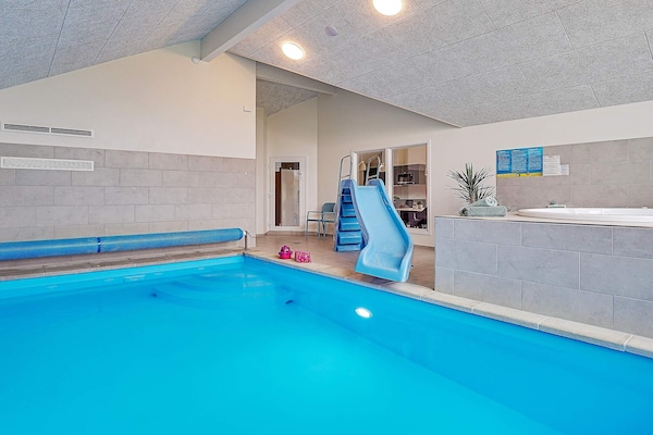 Foto van Luxe vakantieverblijf met zwembad - Vakantiehuis in Grenaa - Pool