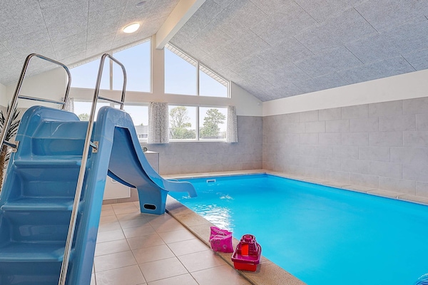 Foto van Luxe vakantieverblijf met zwembad - Vakantiehuis in Grenaa - Pool