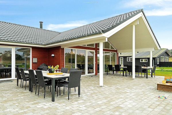 Foto van Luxe vakantieverblijf met zwembad - Vakantiehuis in Grenaa - Untagged