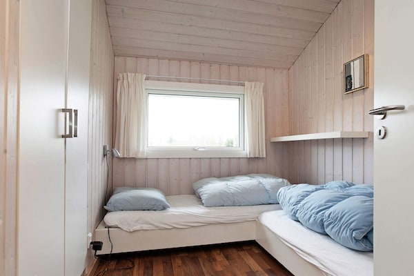 Foto van Luxe vakantieverblijf met zwembad - Vakantiehuis in Væggerløse - Indoor
