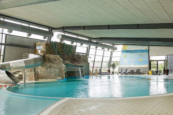 Foto van Groot vakantiehuis, Blåvand - Vakantiehuis in Blåvand - Pool