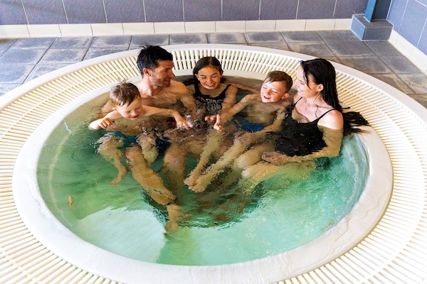 Foto van Groot vakantiehuis, Blåvand - Vakantiehuis in Blåvand - Pool