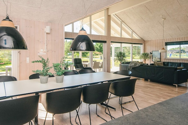 Foto van Luxe toevluchtsoord met zwembad in Blavand - Vakantiehuis in Blåvand - Indoor