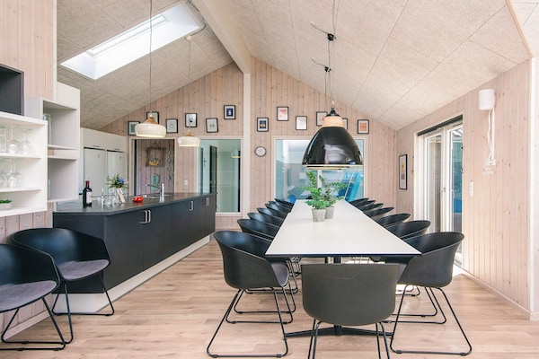 Foto van Luxe toevluchtsoord met zwembad in Blavand - Vakantiehuis in Blåvand - Indoor