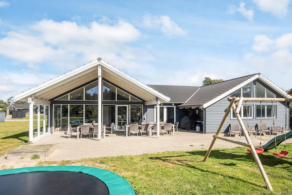 Foto van Luxe toevluchtsoord met zwembad in Blavand - Vakantiehuis in Blåvand - View