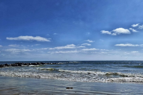 Foto van Luxe toevluchtsoord met zwembad in Blavand - Vakantiehuis in Blåvand - WaterView