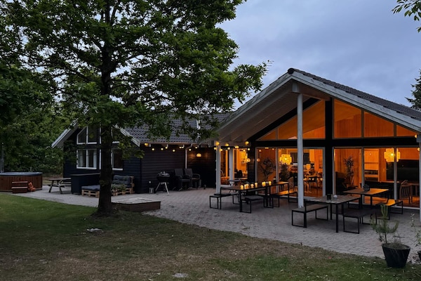 Foto van Luxe zwembadresort in Henne - Vakantiehuis in Henne - Outdoor