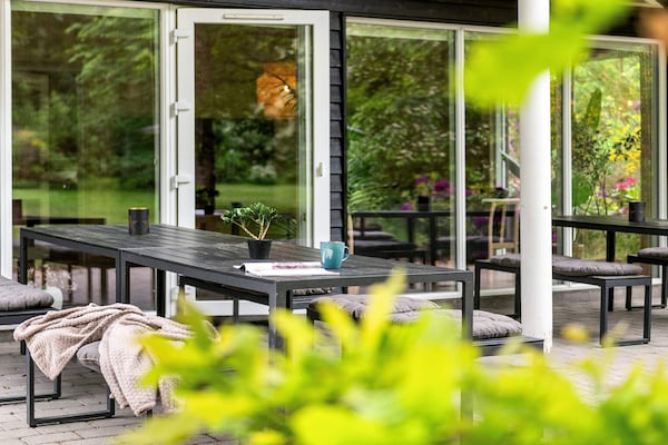 Foto van Luxe zwembadresort in Henne - Vakantiehuis in Henne - View