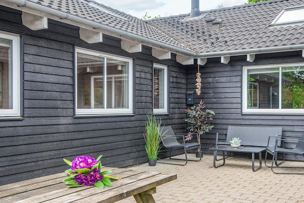 Foto van Luxe zwembadresort in Henne - Vakantiehuis in Henne - View